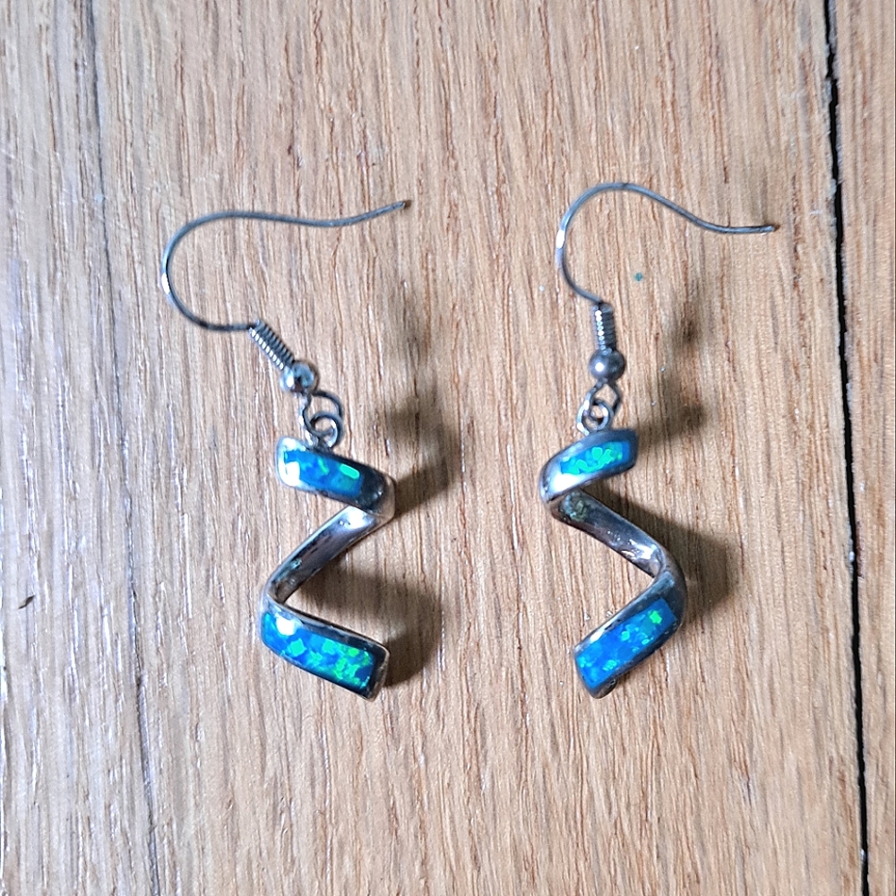 Matching Jewelry Set - Picture 14 of 15